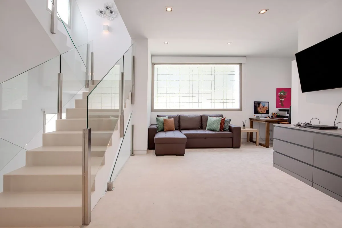 4d9ed06a-5d27-43e8-8a9c-e8335688b867