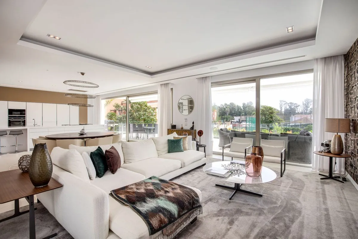 6e19c360-b18e-4f14-b2b6-868a4c75b0cf