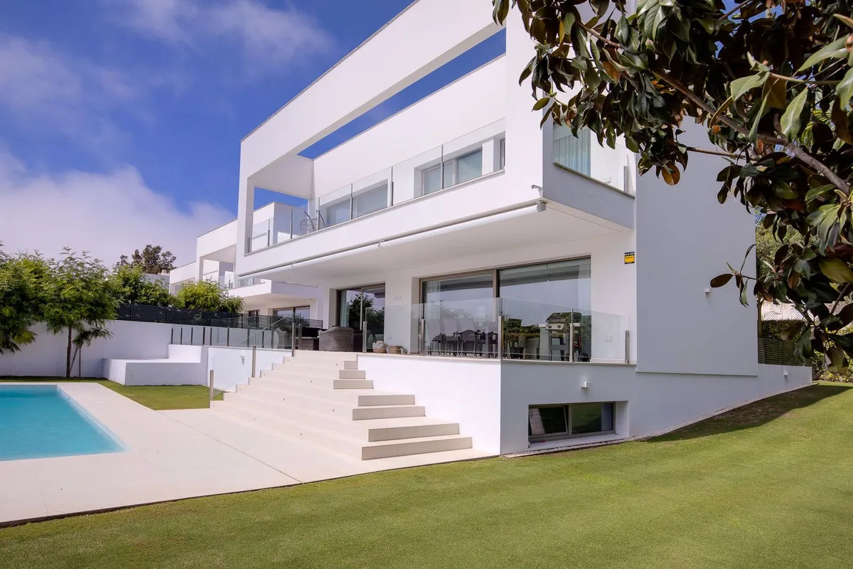 da677cf5-e055-46d2-bc70-f278e148ad21