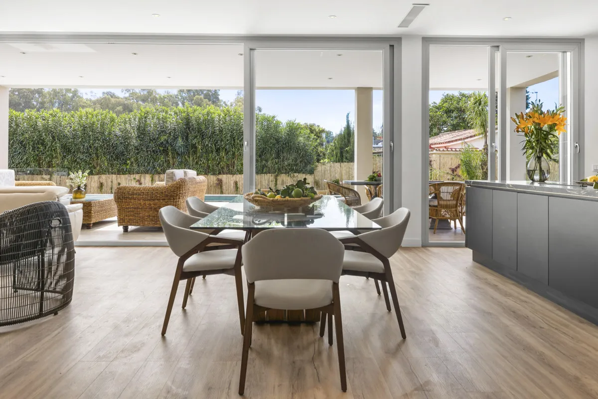 056079df-ab4d-4051-8f48-f3b8a35bfe31