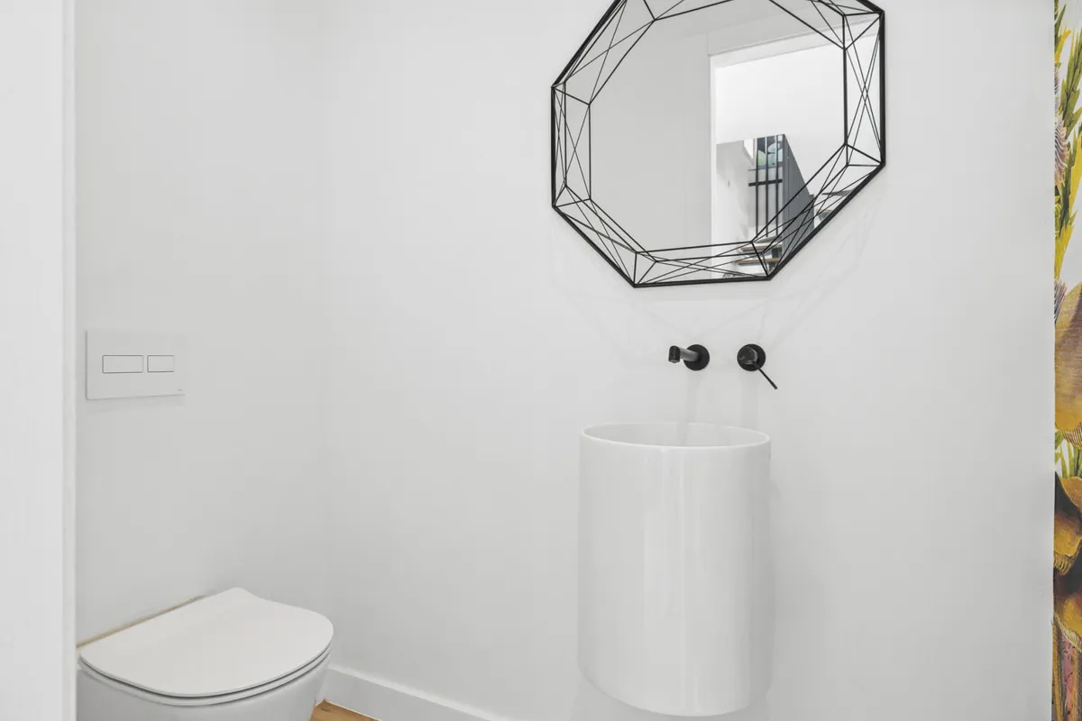 36b19289-1d68-40c3-8bd9-dc5a574e316d