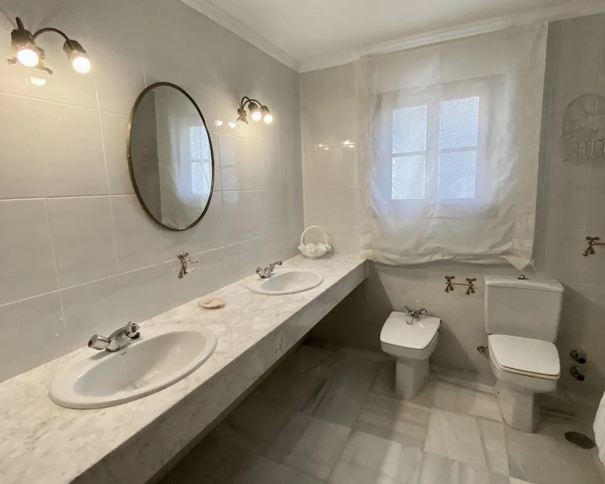 1f8643b4-c34c-4fd4-83d3-394740b954e1