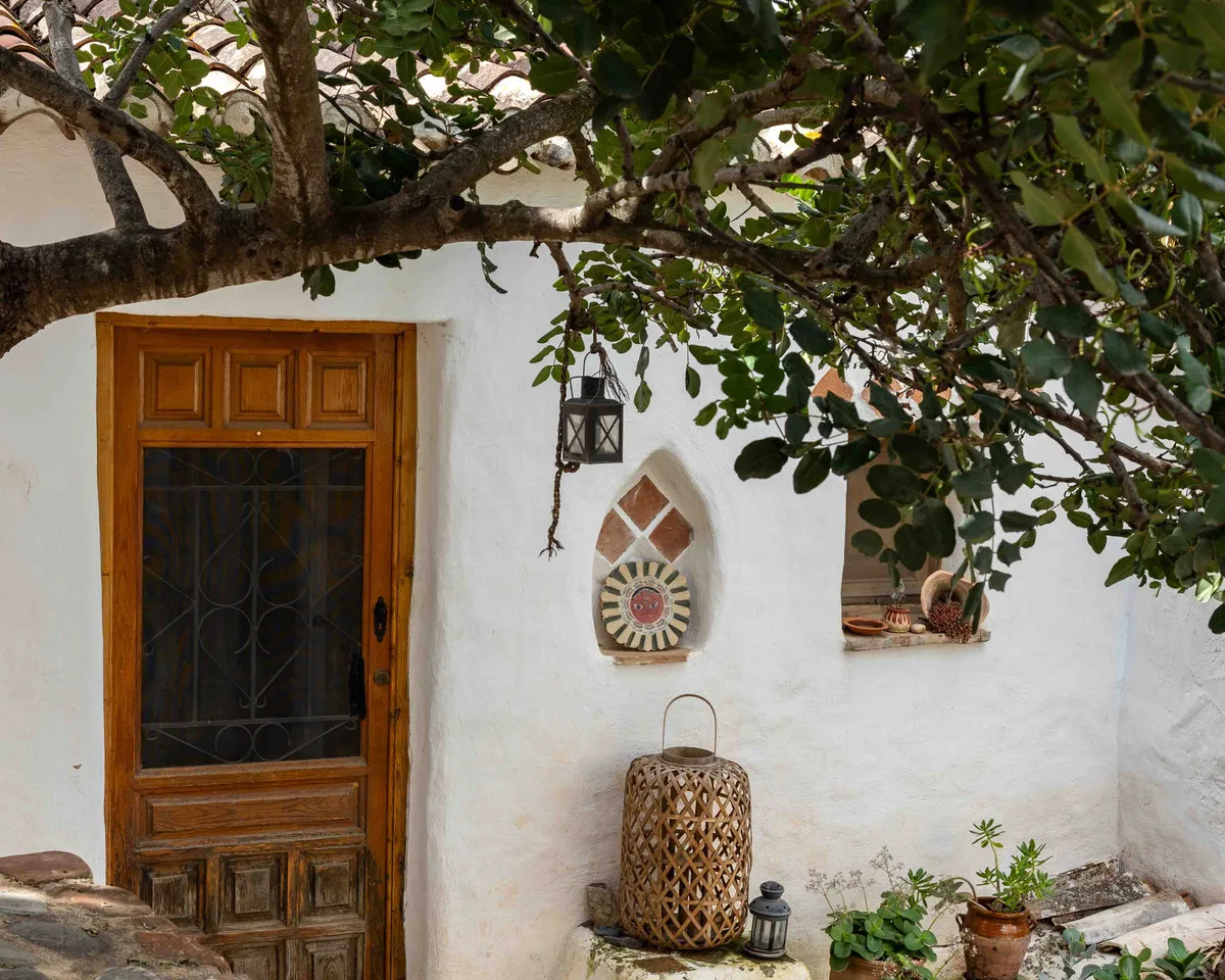 1c605146-ebd9-4157-b4f9-2361d24afd3b