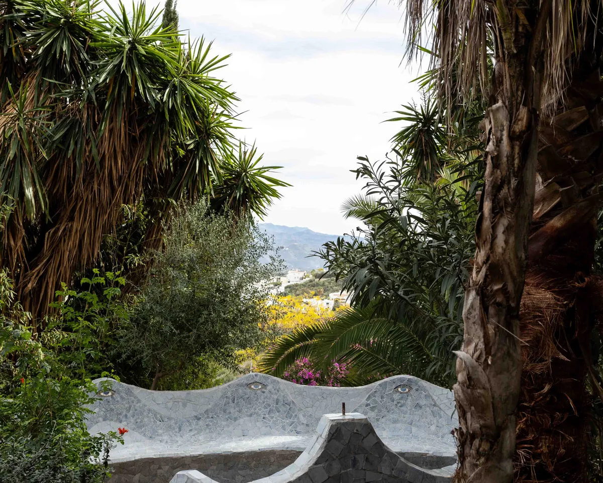 b46b54b8-b3e1-4b63-acc1-ab50c29e487c