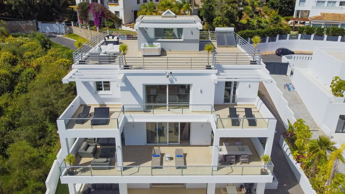 0625f57d-66a5-4aa1-aafe-1ac3b3a388a1