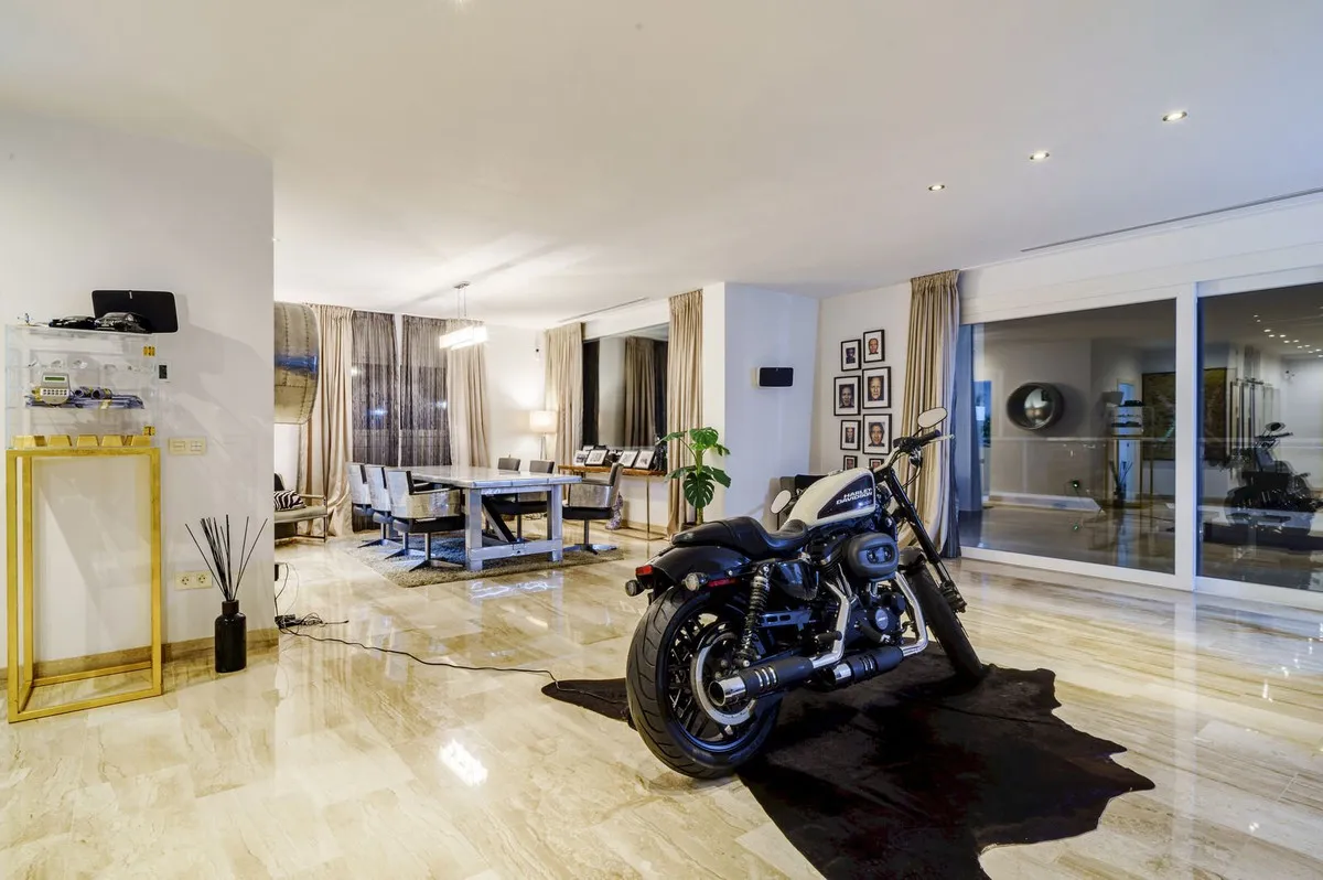 69f1705a-a1e2-4f39-b730-4957aabf76b3