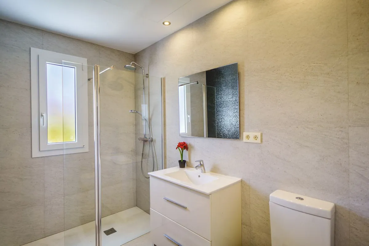 b7cad363-6fb0-4fa5-b4f5-cd38f81dbd18