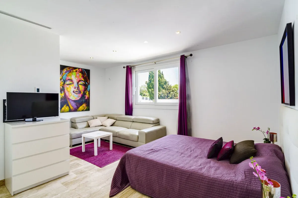 ca4d56d5-4886-4ea4-8350-c2d0242a9e4d