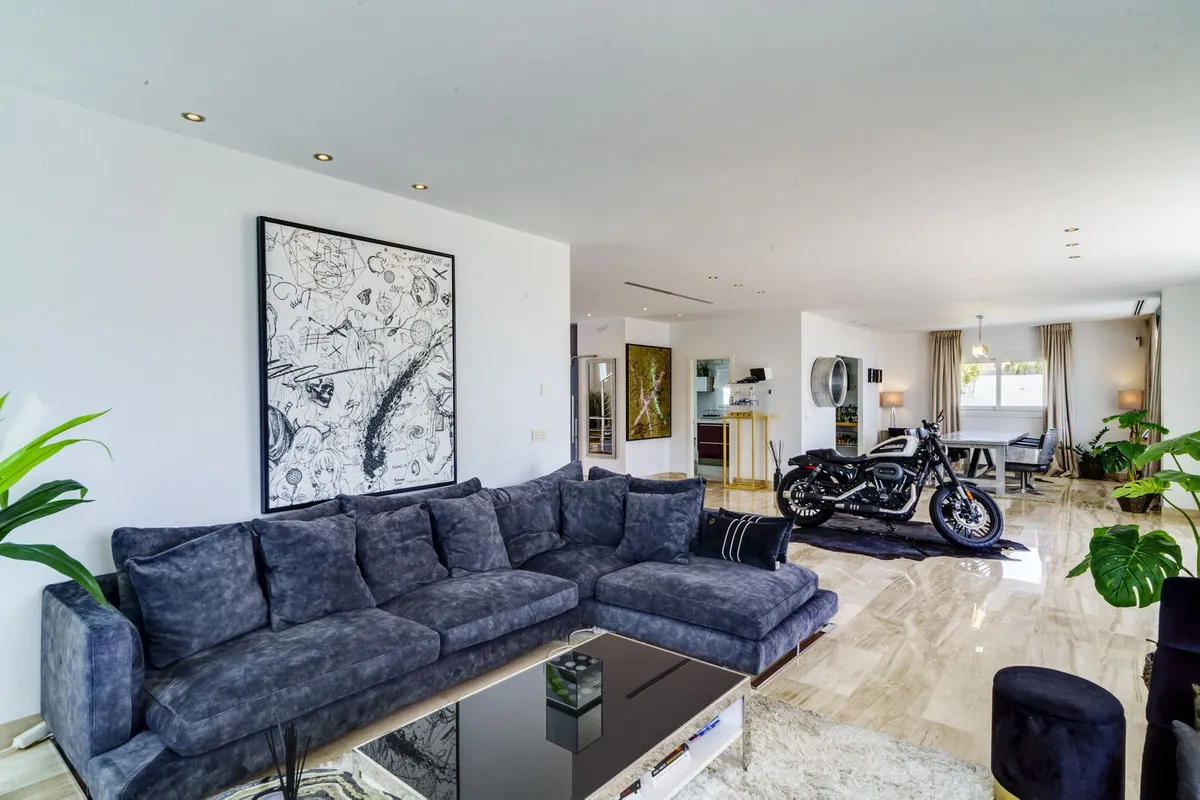 f0ce47af-fa9c-42ce-b765-da9078040788