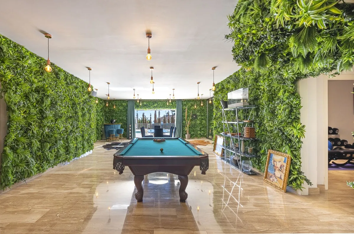 425a2a69-2402-40ad-b692-0f60b33fb9b6