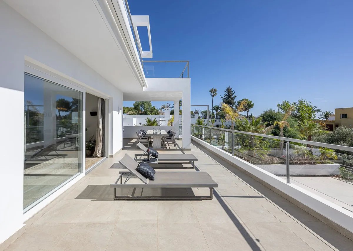 8df1f2a6-b4cb-4762-b4f5-022ec5170be1