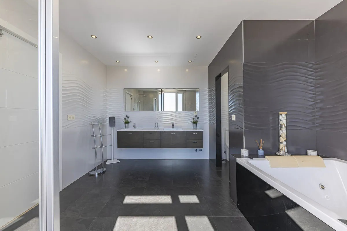 c9f14e77-5da4-49bf-aff9-2fc6444175d2