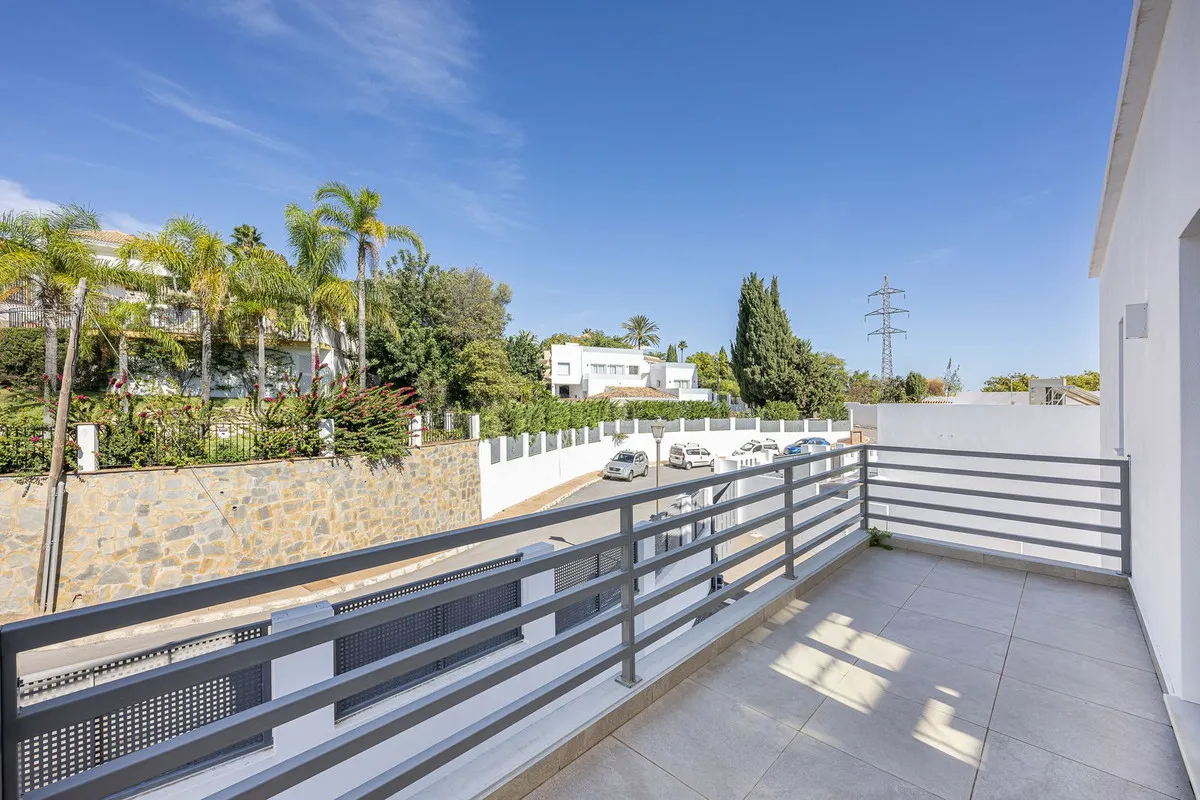 cb920e96-4773-45b4-9615-70803b2e5a88