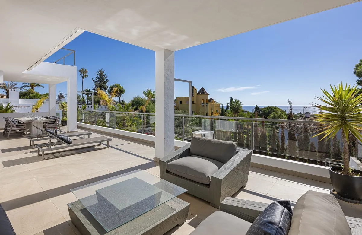 f234bdd3-3774-4075-ae69-fc35e6e1b8d3