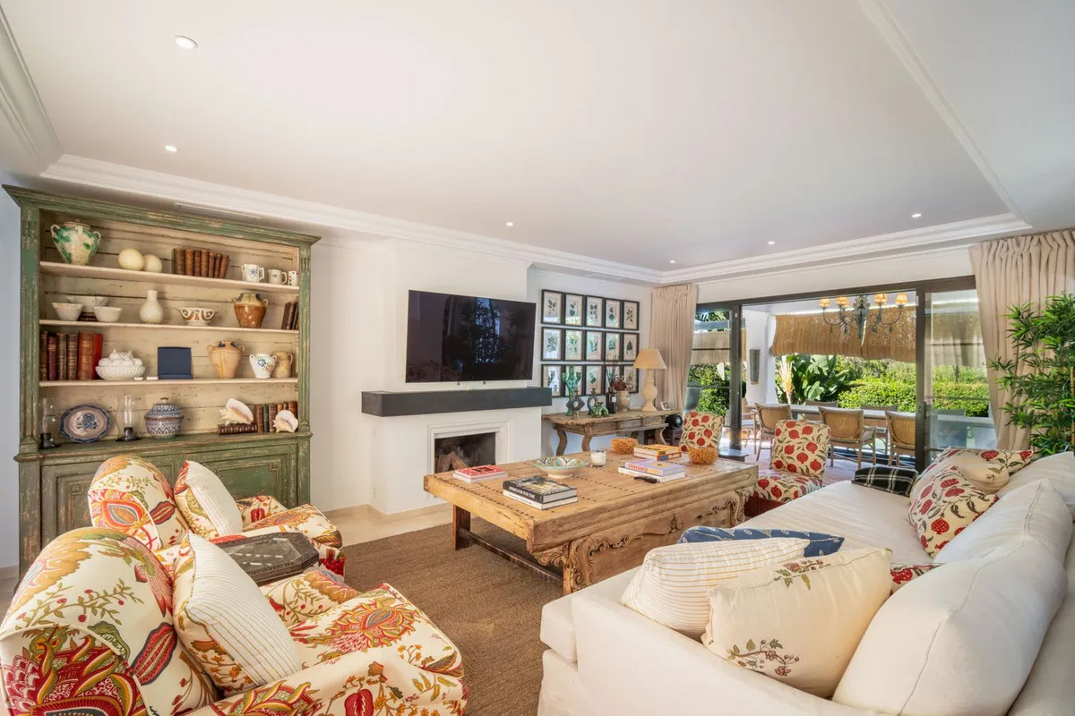 57d3dd12-0263-45fe-baf5-c70f4337501b