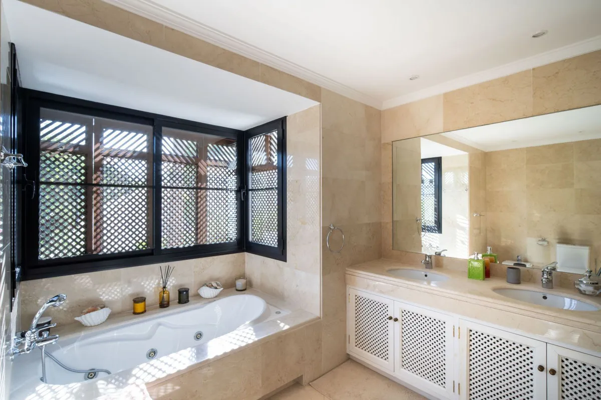 a0c57cf2-149f-4579-a3b5-4035a68e5a4d