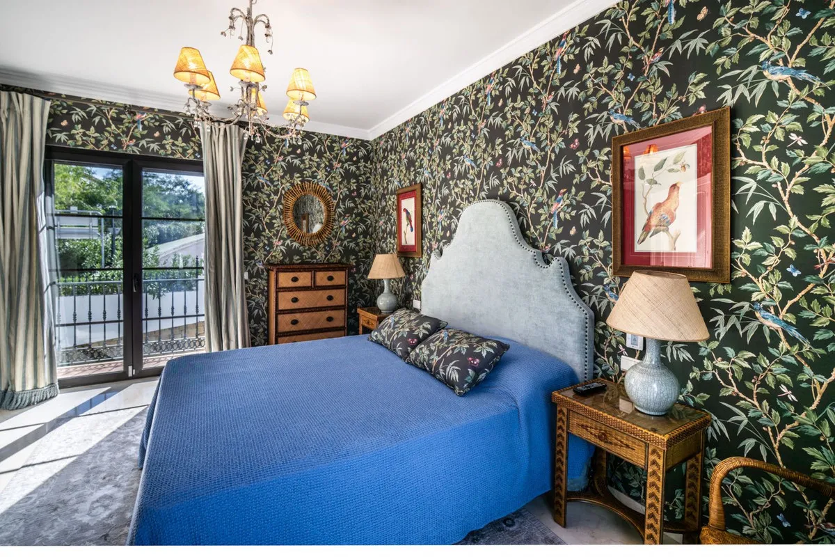 ddb95fd4-3ab4-4694-8bf2-0abe9bceb708