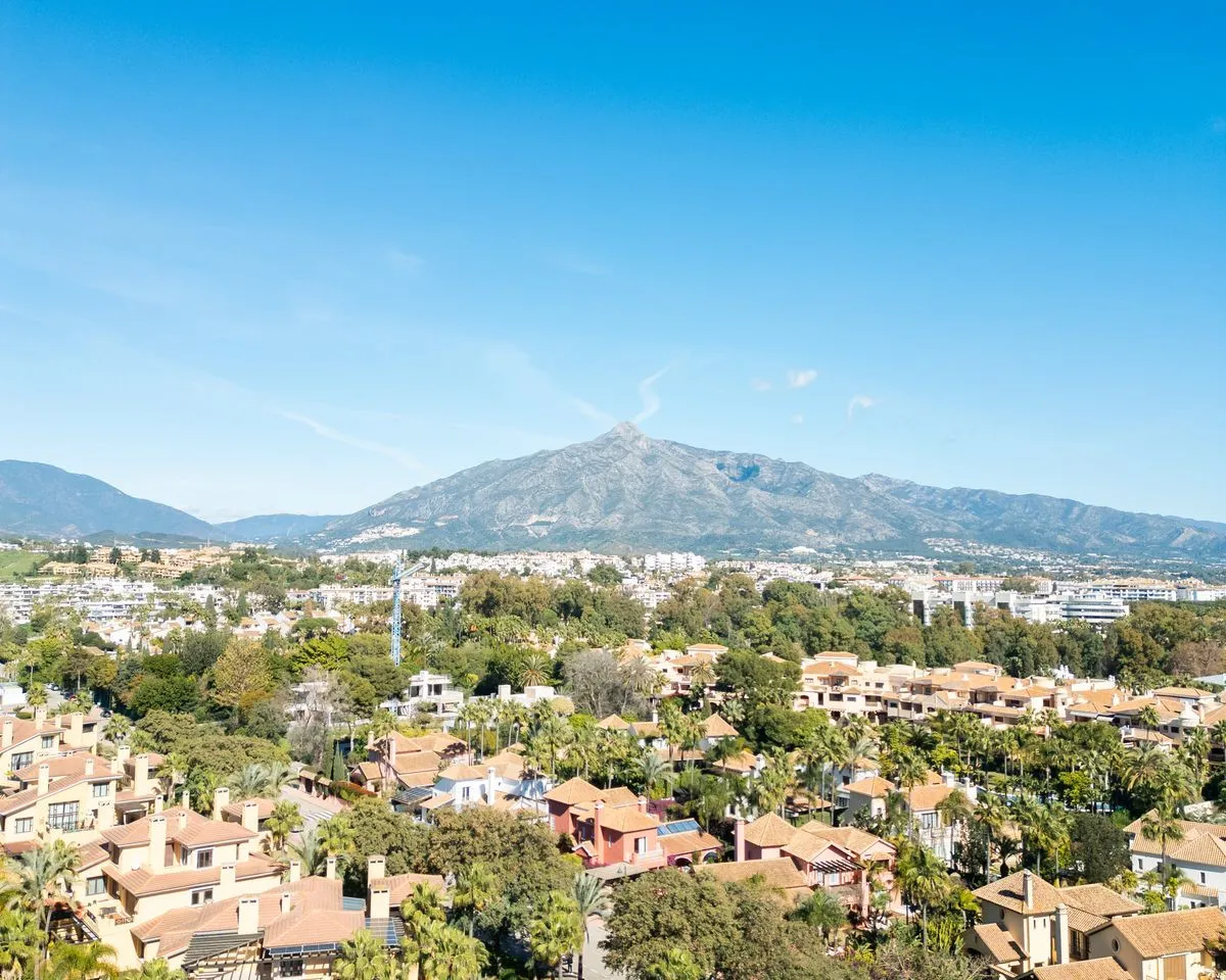 d2a36577-5835-494f-a3cb-7d144adb300a