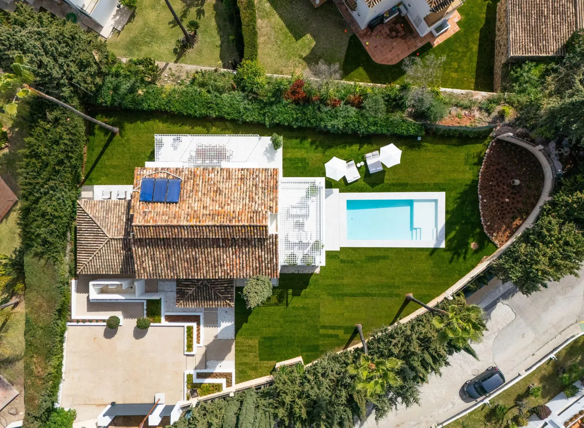 12156054-d5bb-4857-a5fb-9803be512cbd