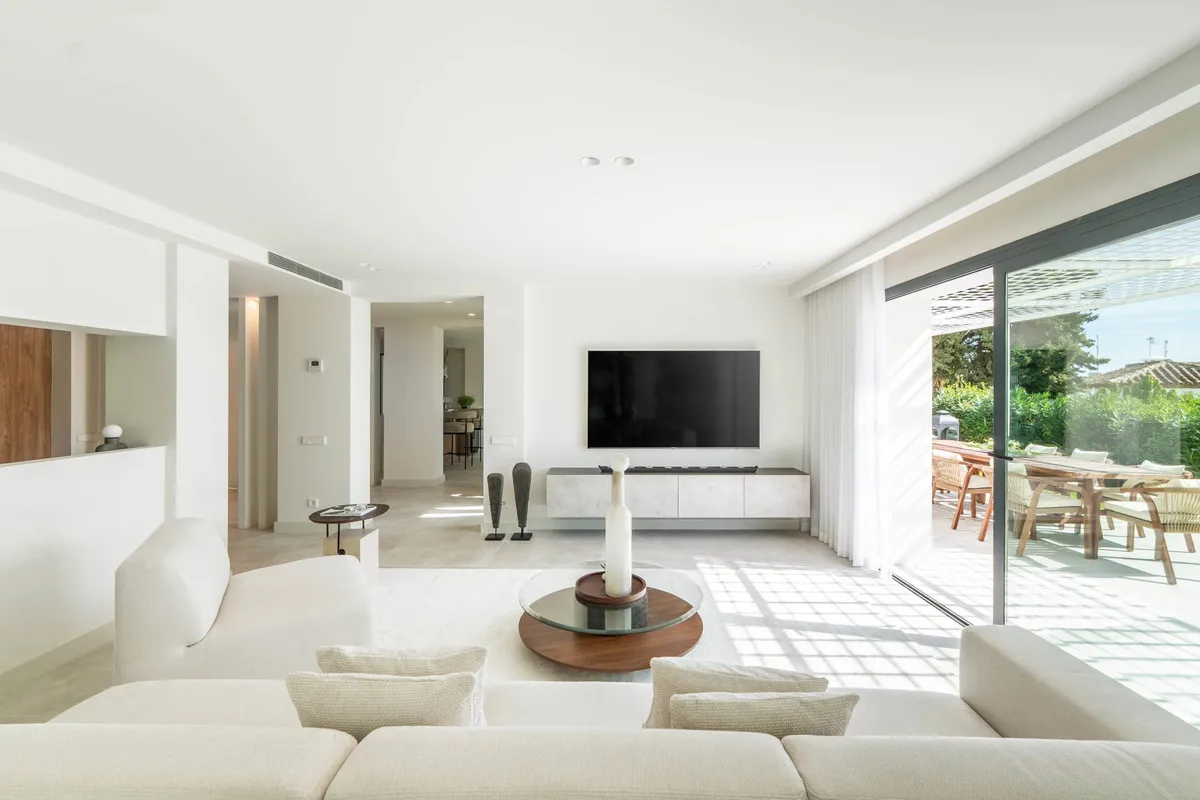 dbc33f07-e9d2-4dfb-9942-ed2bf59118b6