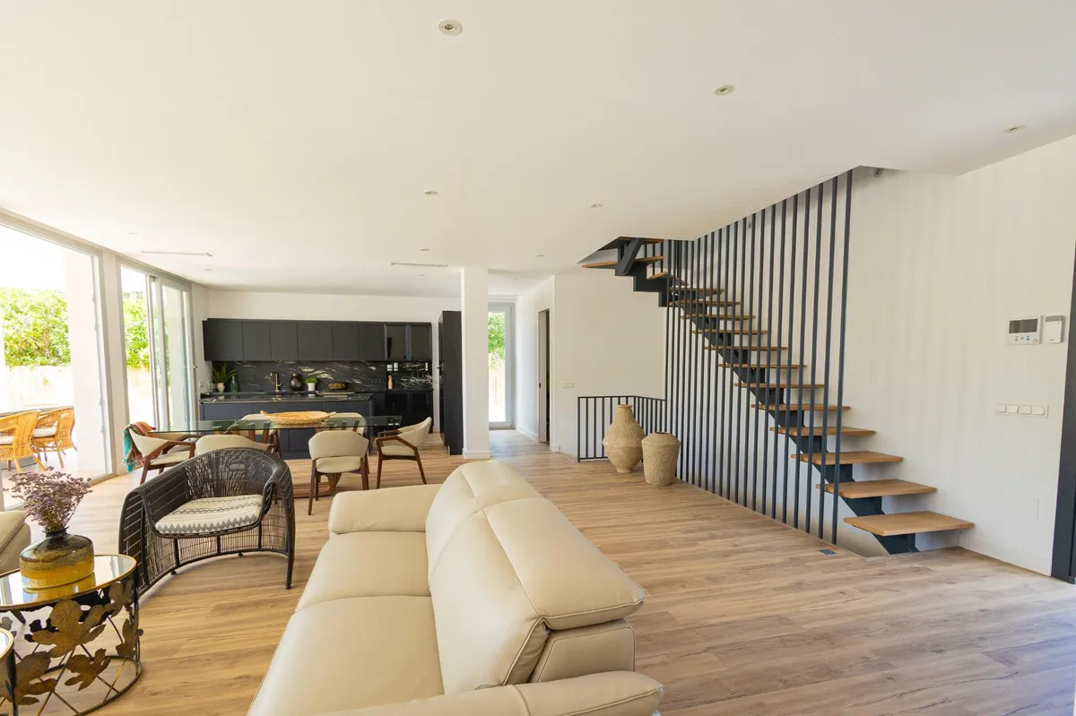 0553d789-59f2-4dac-a3bf-ff7e32b81b78