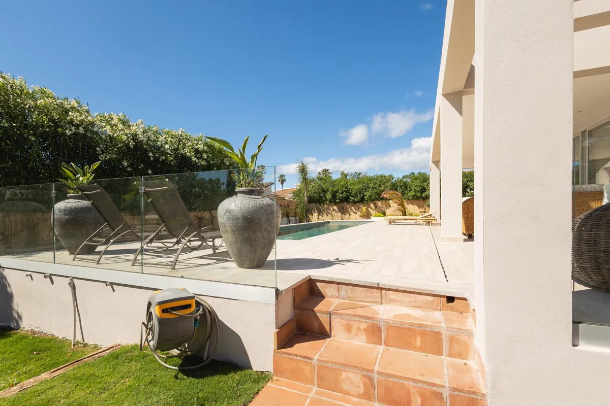 05e1dd7b-d3a2-424a-be0a-50a249a0ecc7