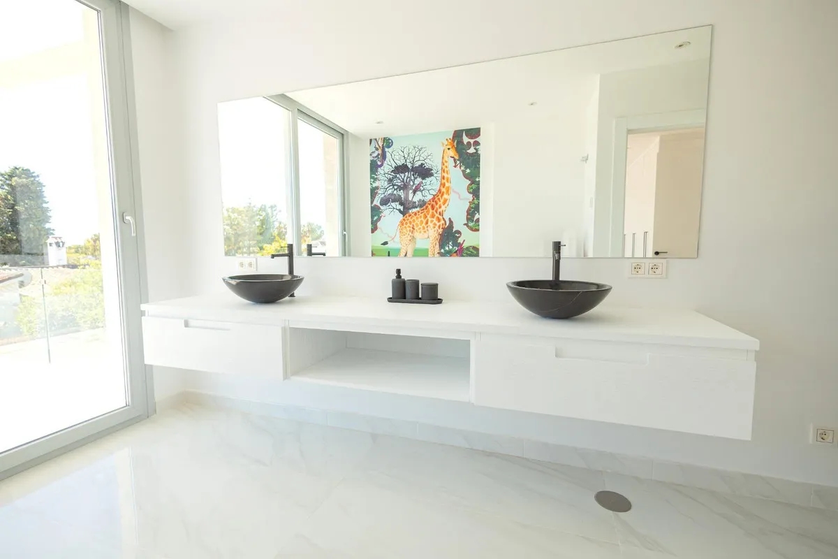 15749941-4045-46fb-b718-8b9cc31c4cc8