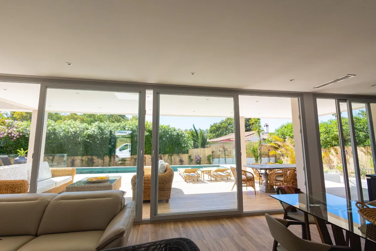 21c413bb-461d-42b8-a718-107b0694c0c8