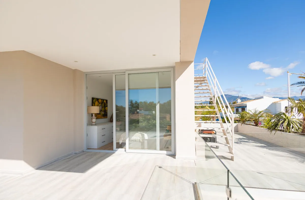 72ec0c0e-4d6f-4589-b1d7-97b4c3c40ec6