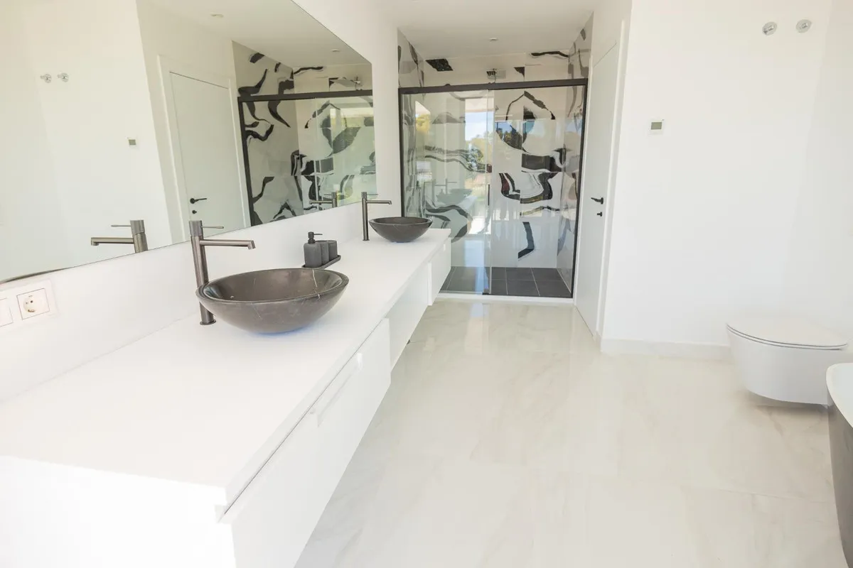 8cc816e4-0a56-490f-8443-7521dad7baf7