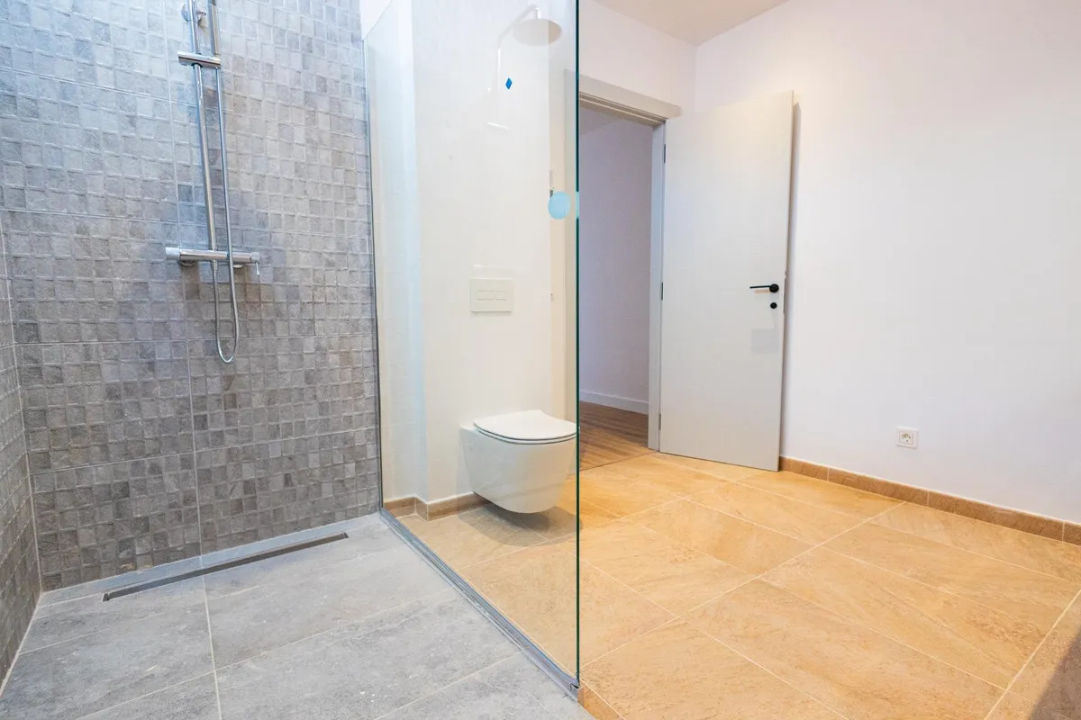 a954cbbd-94d0-425f-aa36-7883f1a6952f