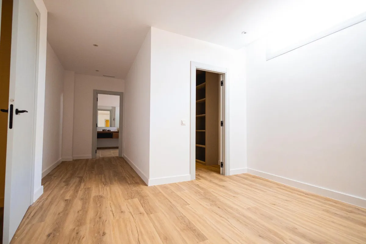 d5fd59d4-4d0c-475a-8cbe-34dfe5794bdd