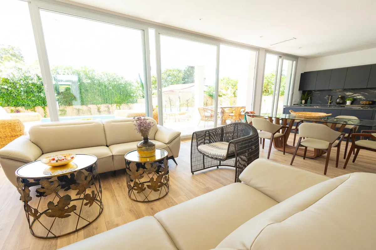 e9805fad-48da-4129-b815-5b88402601a0