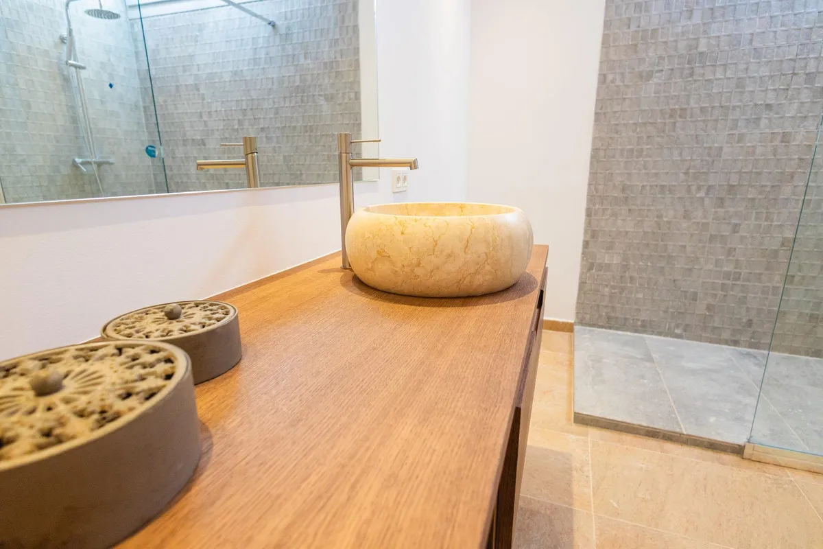 f9468ab3-4f88-4eeb-86ce-4a2d77cb7d9e