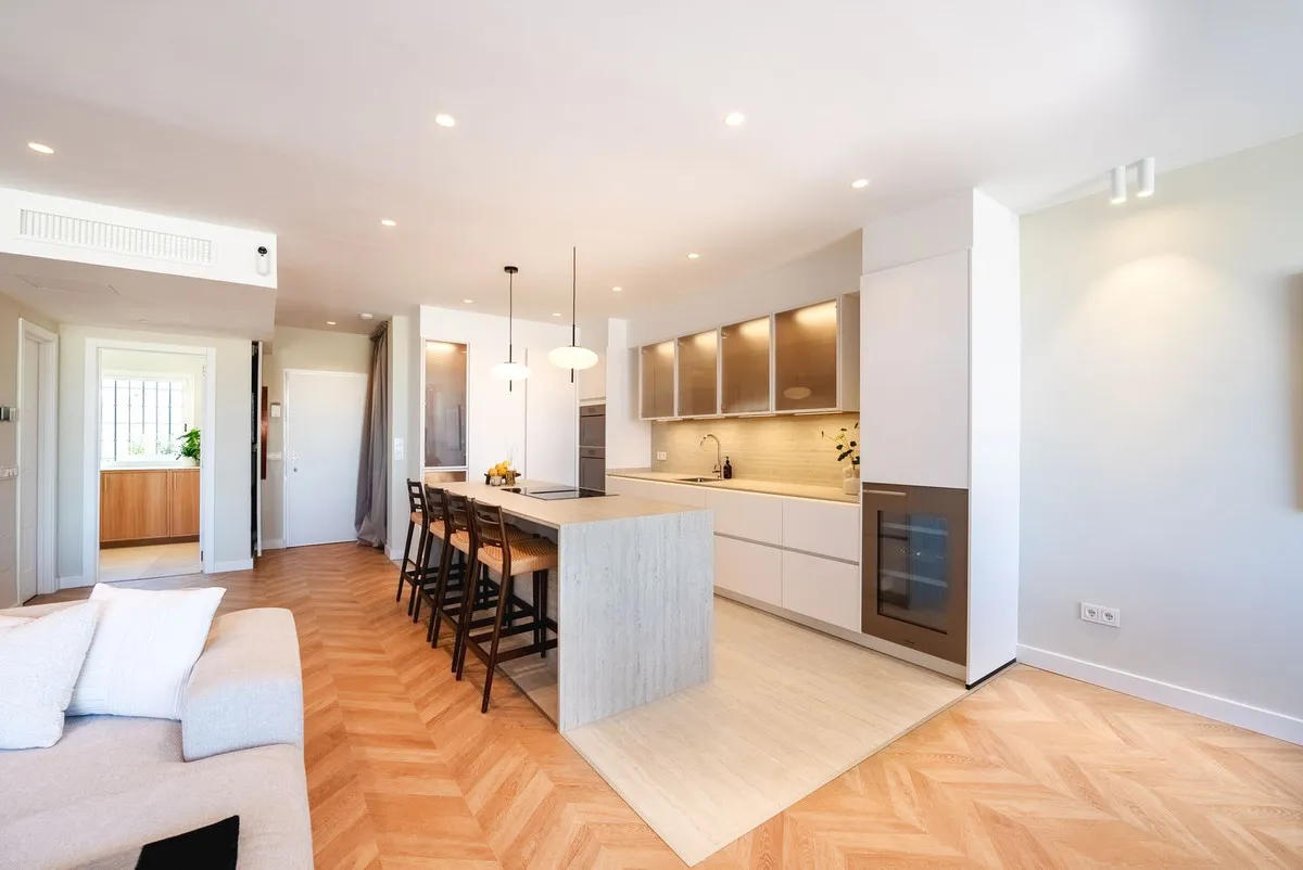 52915795-c352-4f6e-a695-3f71f87ca599