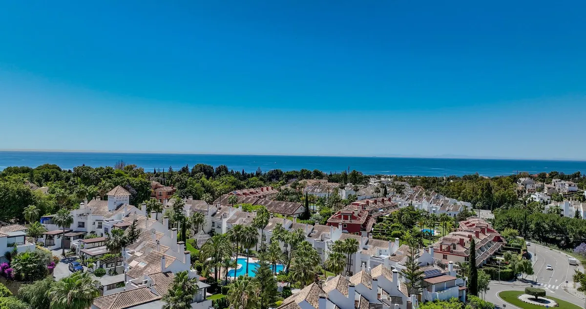 7d59f8e4-d21c-46e6-a7ed-ef5d35e16b32