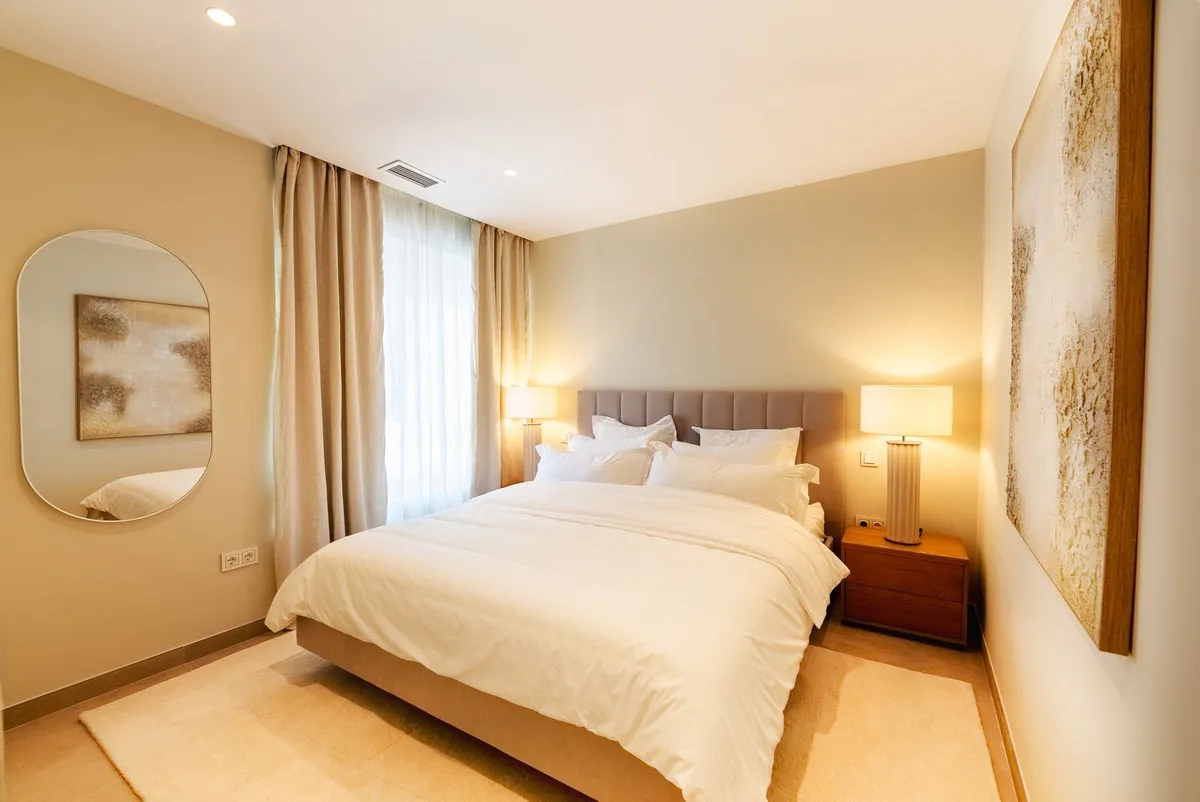 99e7b363-dcf4-4e7e-9fea-c8ca1b095530