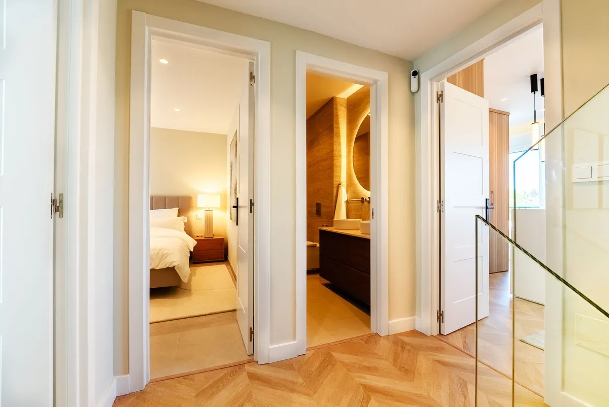 d93c280a-02b6-4b0a-a825-c6a5a4070163