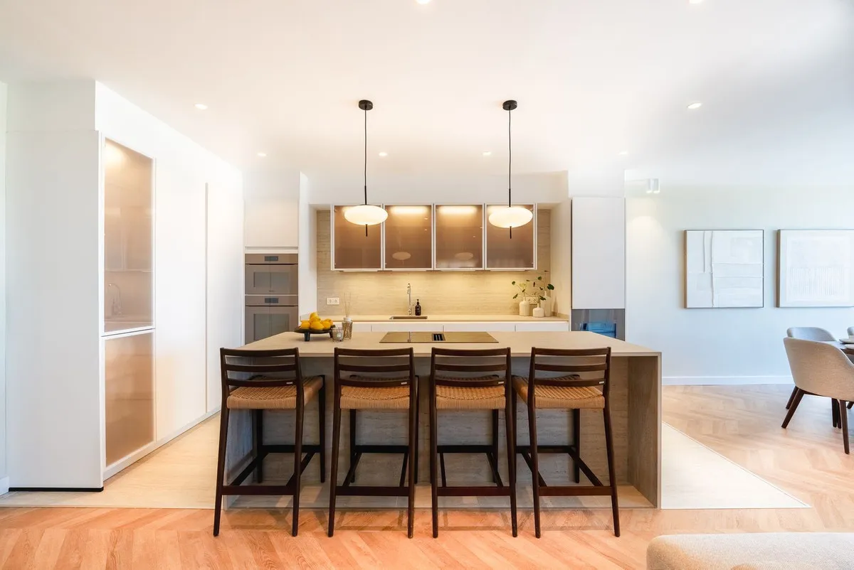 ec122c04-1cf8-4d31-aca8-3adb9c2f5b86