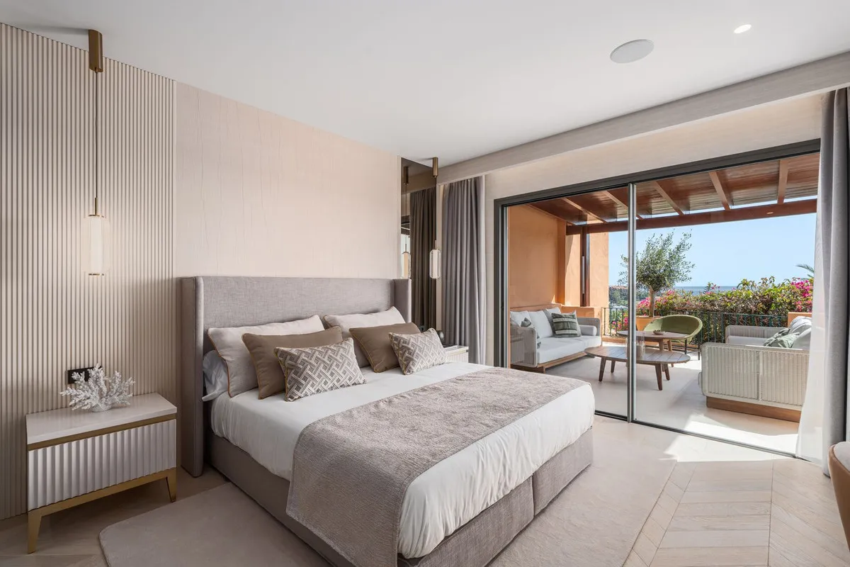 9e18e900-ac88-456b-8223-89d1f08328d8