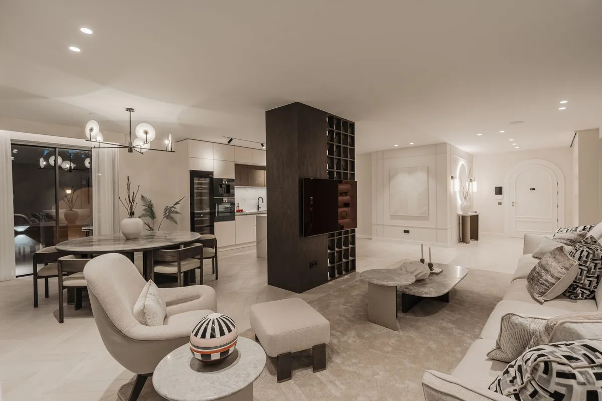 a395b149-e02b-41d8-a76b-2cf97d7edd4a