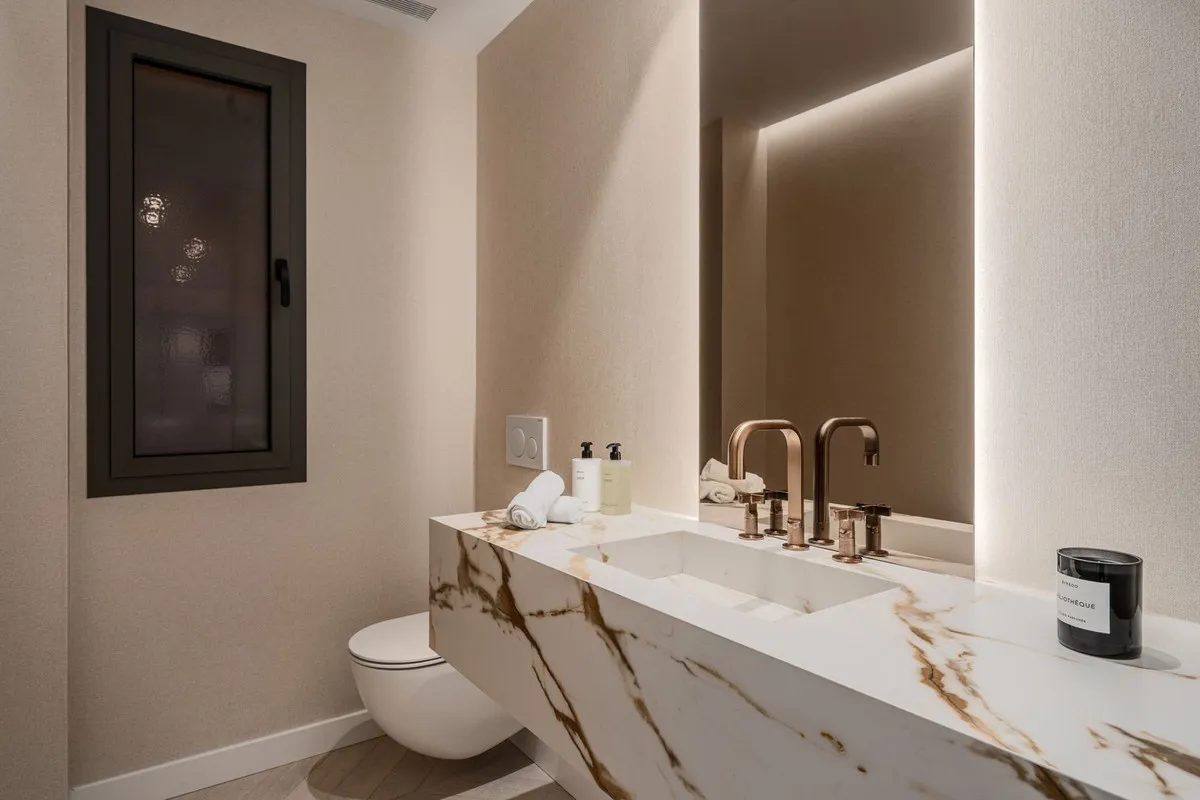 b6a36db3-d196-4ed8-b26f-698fde0583dd