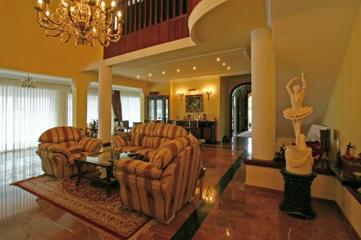 1ec4856d-e1d0-4567-8acc-d135846d2204