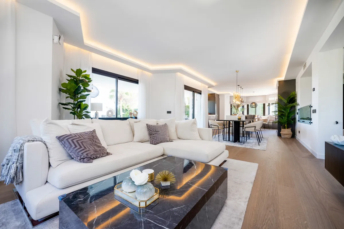 3f9f7f6f-e625-41b9-a667-944b4caff6f4