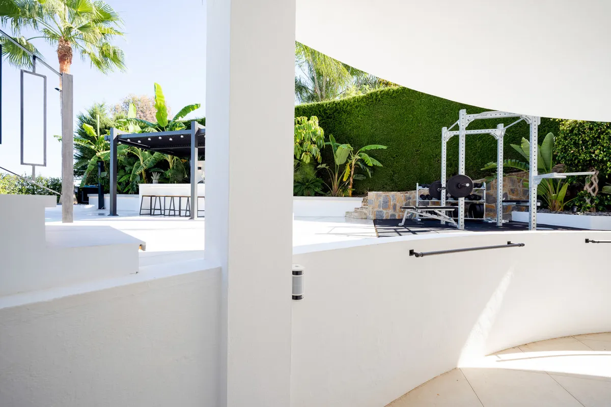 8cd504b2-a1aa-48ce-b324-1712819722b7