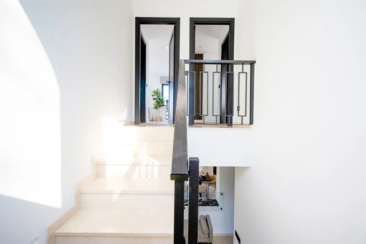 afb3fd94-22ac-4806-a689-e23621064aaf