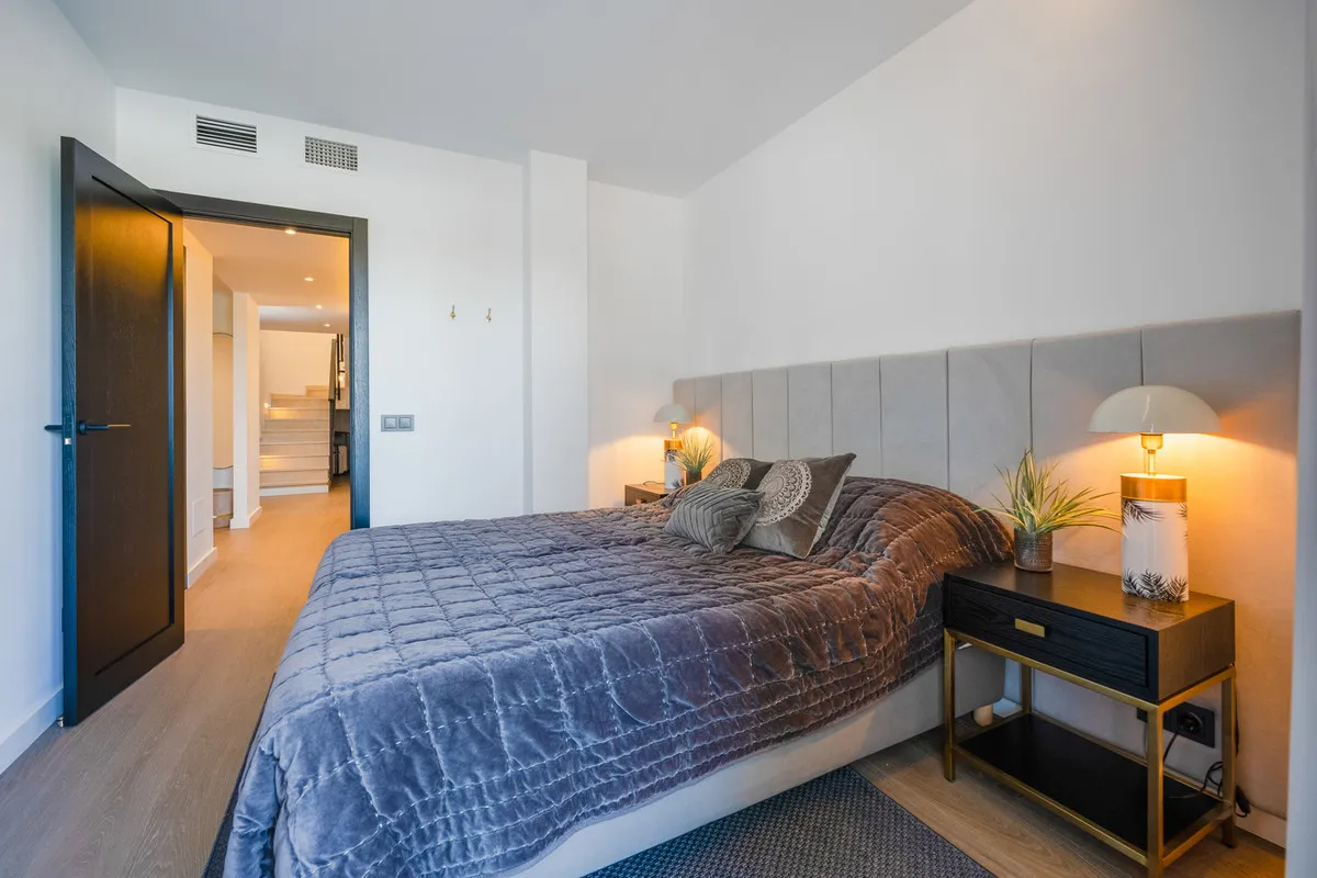 cabf0be0-8321-4ac0-8c37-50d8831f5e31