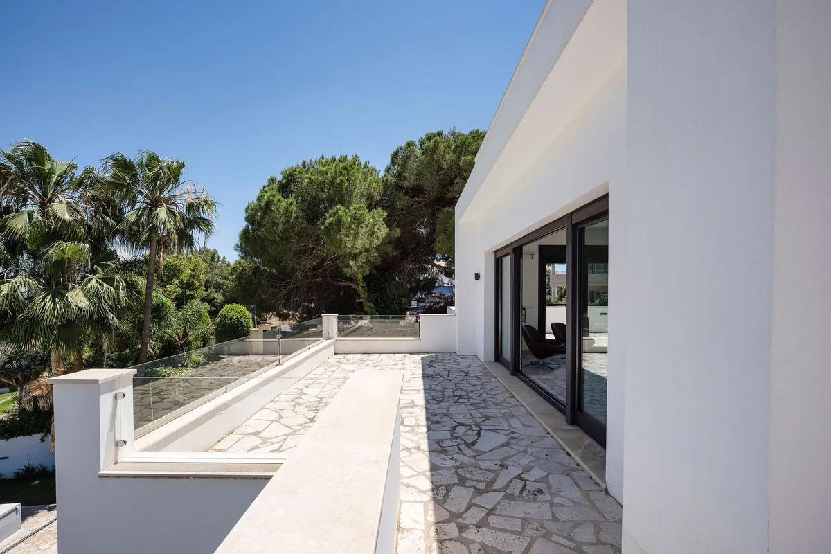 099f114b-8ad7-4596-a424-f1333e58e8fa