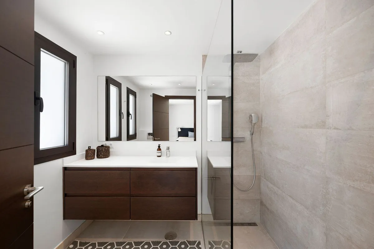 1bb554c8-8562-4718-aa76-74f635327689