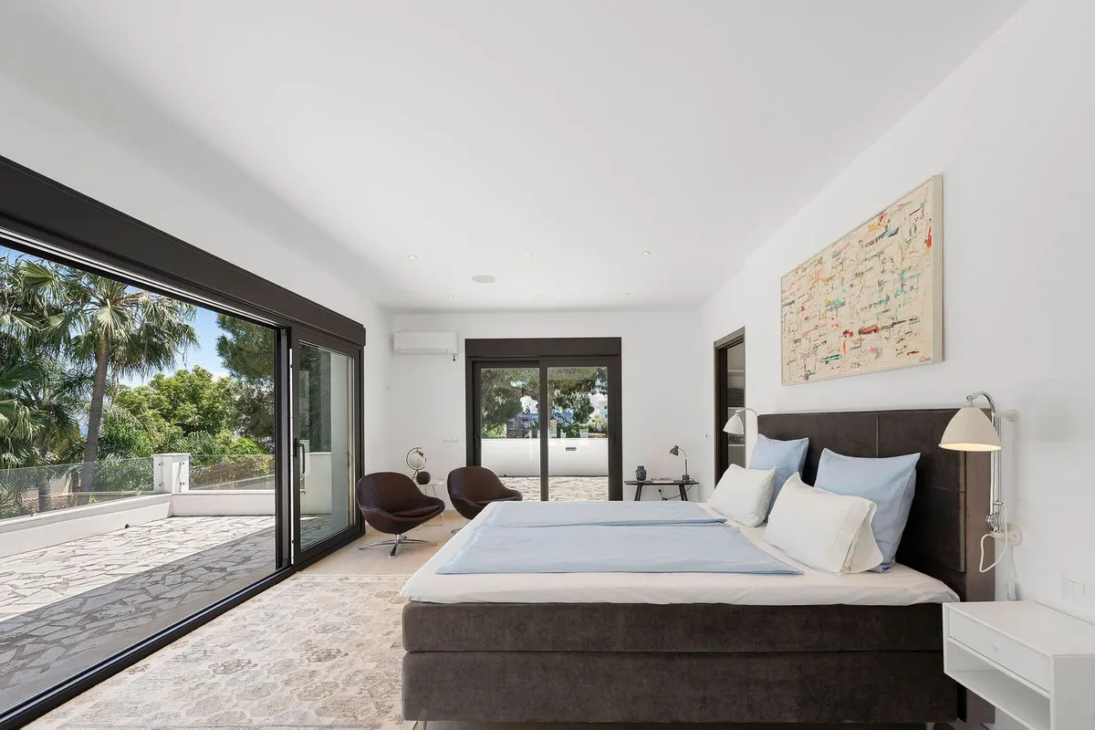 1ca0b144-7b09-4b0a-800e-eba0ff675960